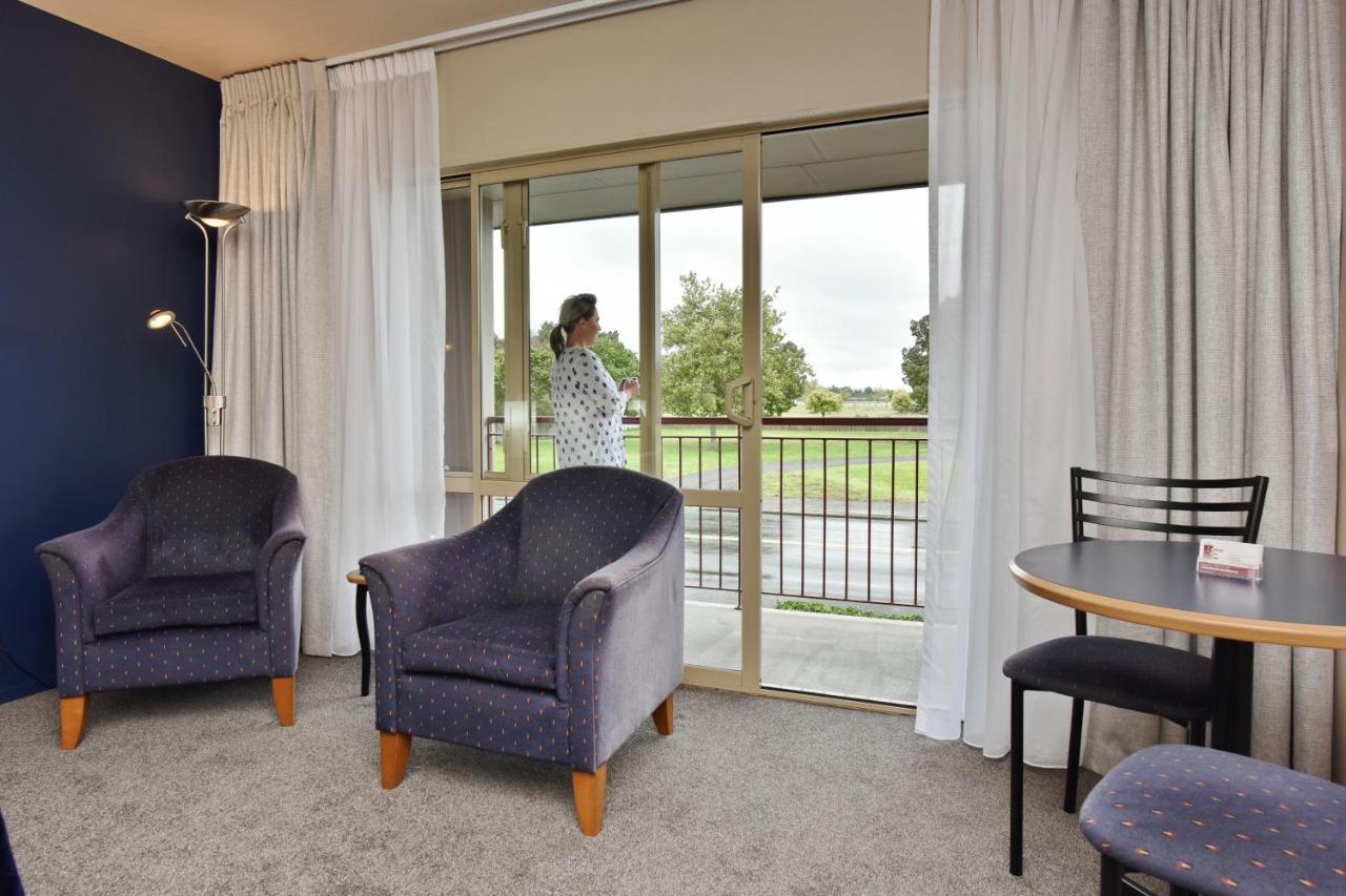 The Suites Ashburton Extérieur photo