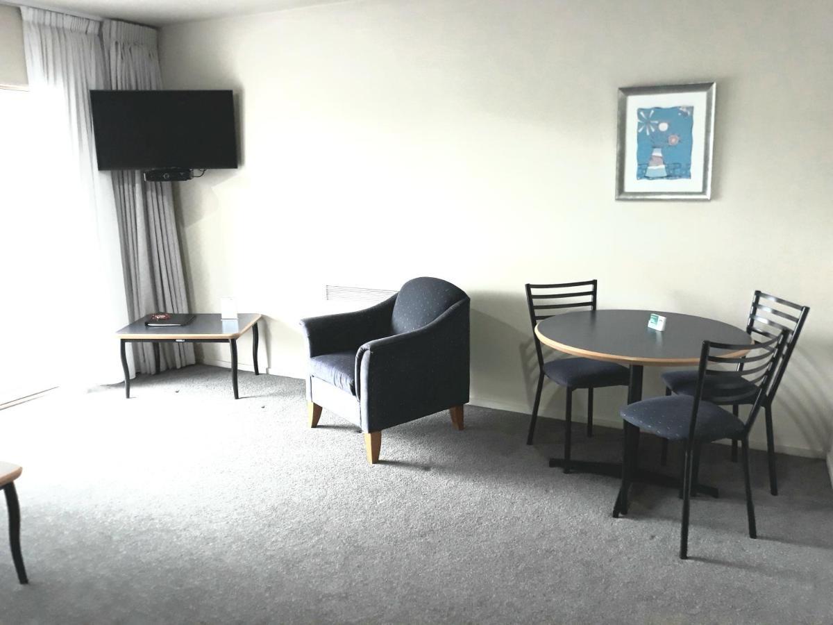The Suites Ashburton Extérieur photo