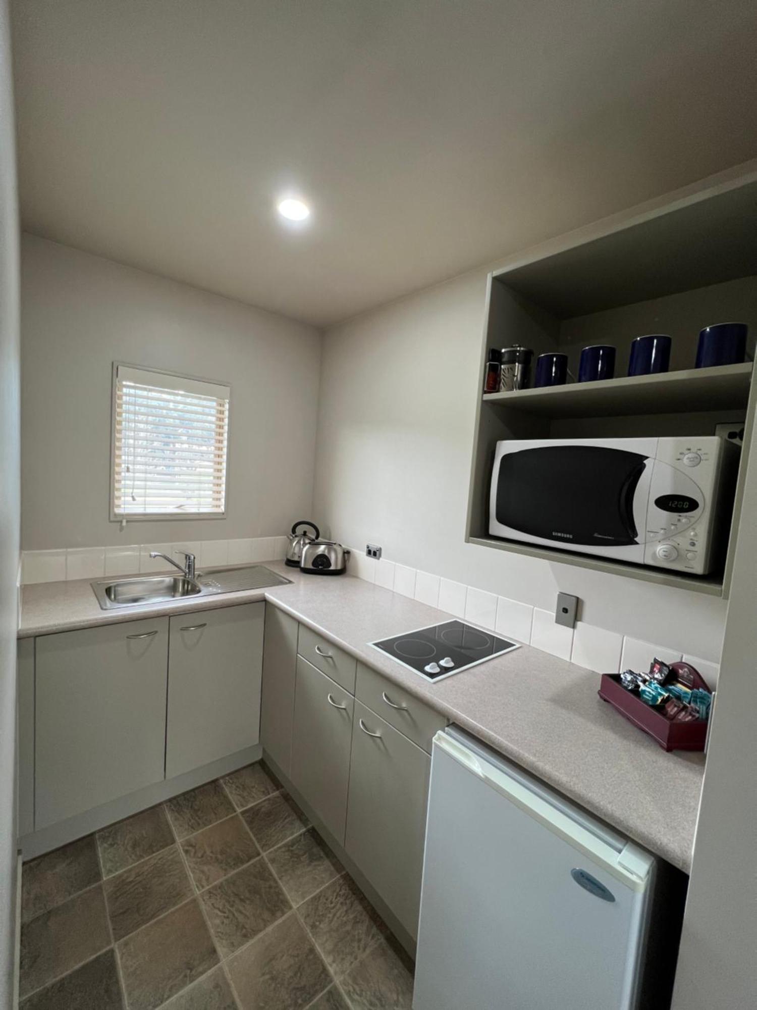 The Suites Ashburton Extérieur photo
