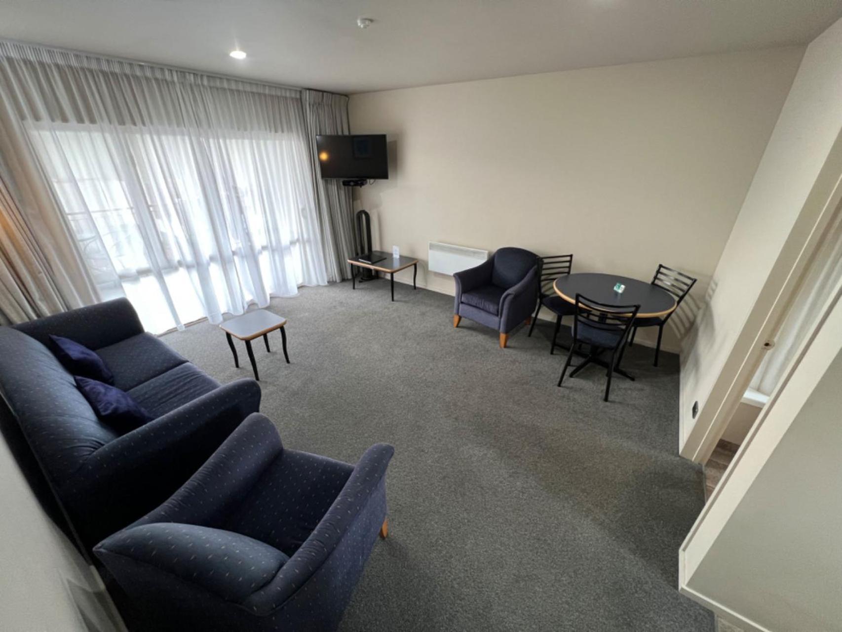 The Suites Ashburton Extérieur photo