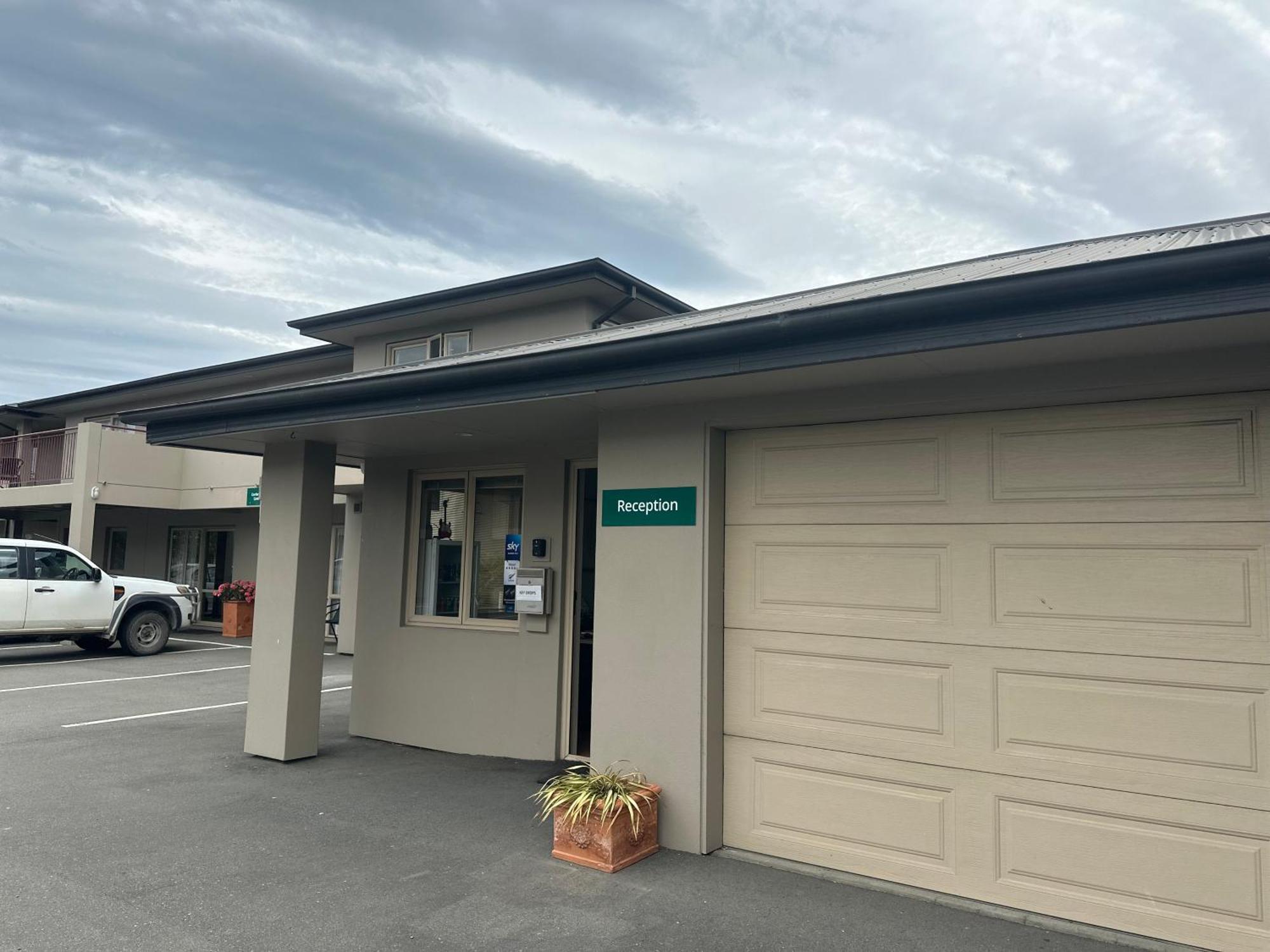 The Suites Ashburton Extérieur photo