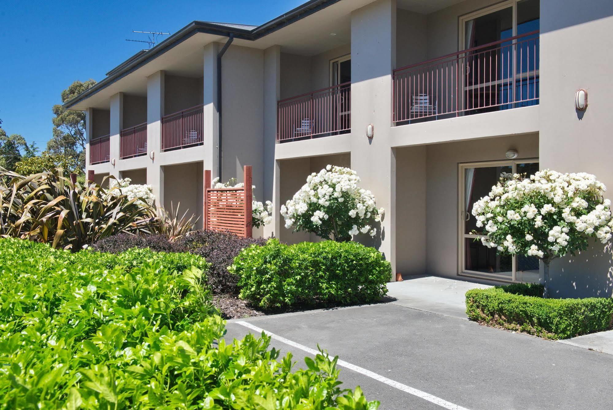 The Suites Ashburton Extérieur photo